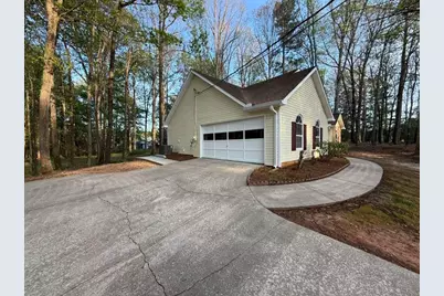 35 Lindsey Lane, Sharpsburg, GA 30277 - Photo 2