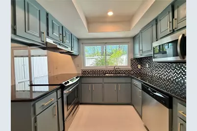 7344 Cardigan Circle, Atlanta, GA 30328 - Photo 4