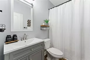 1309 Avalon Creek Rd, Sugar Hill, GA 30518 - Photo 10