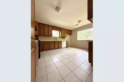 562 Dickens Road NW, Lilburn, GA 30047 - Photo 18