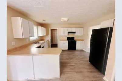 8036 Harmony Lakes, Lithonia, GA 30058 - Photo 4