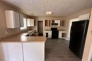 8036 Harmony Lakes, Lithonia, GA 30058 - Photo 4