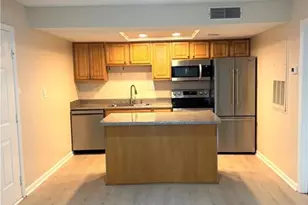 2039 Chastain Park Ct NE, Atlanta, GA 30342 - Photo 2