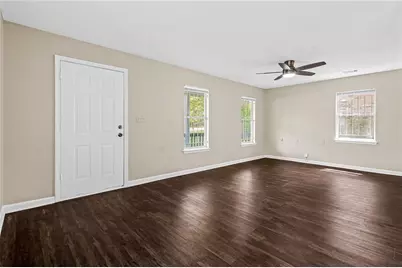 660 Cedar Avenue NW, Atlanta, GA 30318 - Photo 2