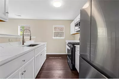 660 Cedar Avenue NW, Atlanta, GA 30318 - Photo 6