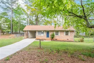 15 Wynn Dr, Hampton, GA 30228 - Photo 1