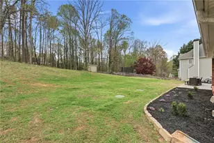 5989 Williamsport Dr, Flowery Branch, GA 30542 - Photo 28