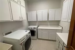 10995 Parsons Rd, Johns Creek, GA 30097 - Photo 12