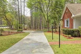 10995 Parsons Rd, Johns Creek, GA 30097 - Photo 22