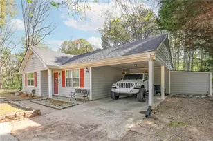 211 Brooks Ln, Winder, GA 30680 - Photo 4