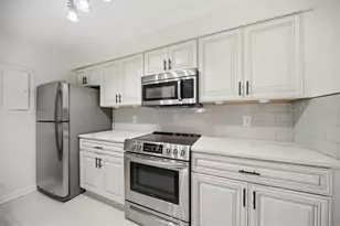 26 Arpege Way NW, Atlanta, GA 30327 - Photo 10