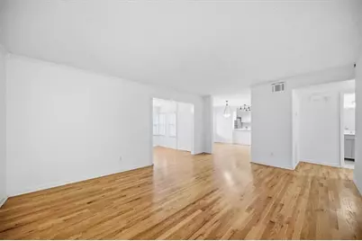 26 Arpege Way NW, Atlanta, GA 30327 - Photo 6