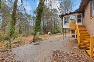 2224 Hudson Dr SW, Lilburn, GA 30047 - Photo 28