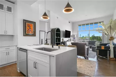711 Cosmopolitan Drive NE #815, Atlanta, GA 30324 - Photo 2