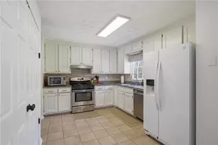 3366 Woodlaurel Dr, Snellville, GA 30078 - Photo 14