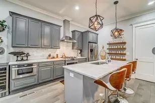 830 Grove Bnd, Decatur, GA 30030 - Photo 2