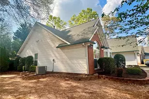 3760 Sugarbrook Dr, Lawrenceville, GA 30044 - Photo 8