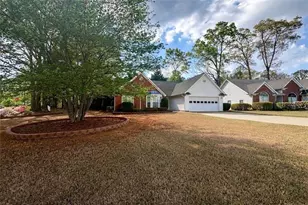 3760 Sugarbrook Dr, Lawrenceville, GA 30044 - Photo 2