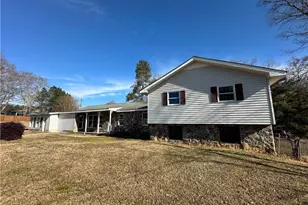 1465 Dee Kennedy Rd, Hoschton, GA 30548 - Photo 2