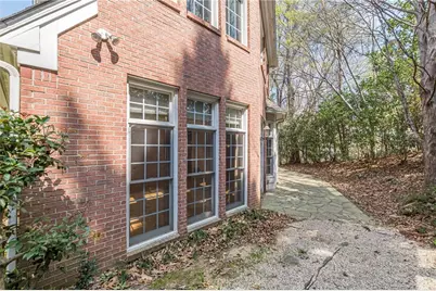 3507 Highgrove Way NE, Atlanta, GA 30319 - Photo 10