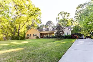 1023 Echo Valley Ct, Loganville, GA 30052 - Photo 2