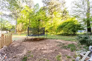 1023 Echo Valley Ct, Loganville, GA 30052 - Photo 8
