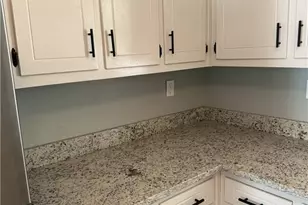 975 Ridgedale Dr, Lawrenceville, GA 30043 - Photo 8