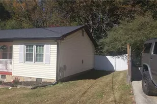 975 Ridgedale Dr, Lawrenceville, GA 30043 - Photo 2
