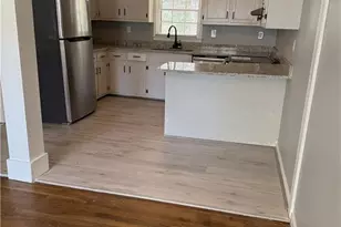 975 Ridgedale Dr, Lawrenceville, GA 30043 - Photo 16