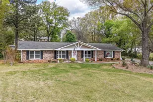 102 Ivy Ln, Calhoun, GA 30701 - Photo 2