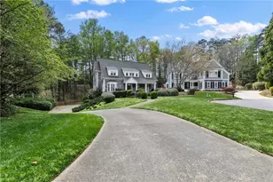 200 Quincy Ln, Roswell, GA 30076 - Photo 2