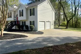 1327 Laura Ln, Austell, GA 30168 - Photo 4