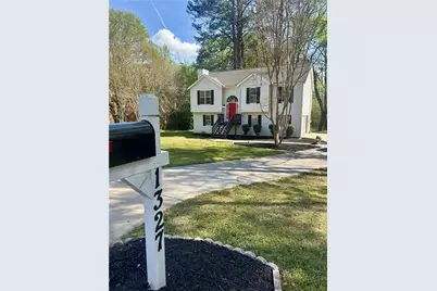 1327 Laura Lane, Austell, GA 30168 - Photo 2