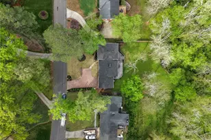 870 Starlight Dr, Sandy Springs, GA 30342 - Photo 6