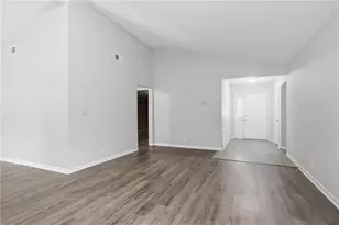 44 Burnham Cir, Jonesboro, GA 30238 - Photo 2