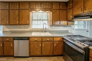 1802 Driftwood Pl, Snellville, GA 30078 - Photo 8