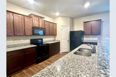 916 Independence Avenue, Pendergrass, GA 30567 - Photo 6