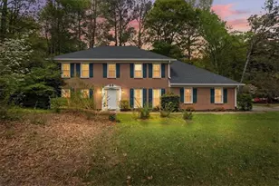2809 Baronet Ct, Duluth, GA 30096 - Photo 2