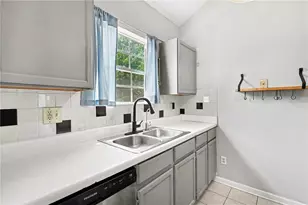 5891 Crescent Ridge Ct, Lithonia, GA 30058 - Photo 12