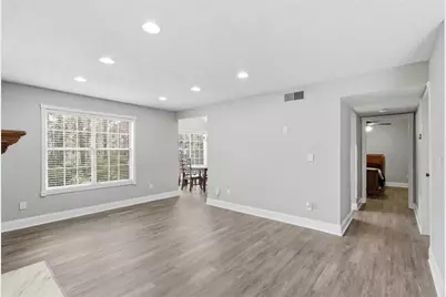 307 Glenleaf Dr, Peachtree Corners, GA 30092 - Photo 4