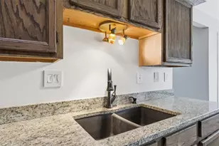 307 Glenleaf Dr, Peachtree Corners, GA 30092 - Photo 10