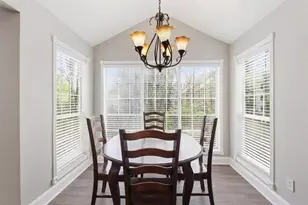 307 Glenleaf Dr, Peachtree Corners, GA 30092 - Photo 14