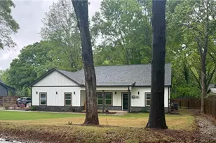 110 Henson Dr, Monroe, GA 30655 - Photo 2