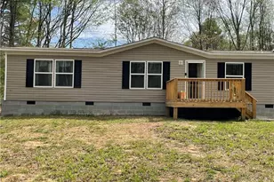 54 Holly Dr, Carrollton, GA 30116 - Photo 2