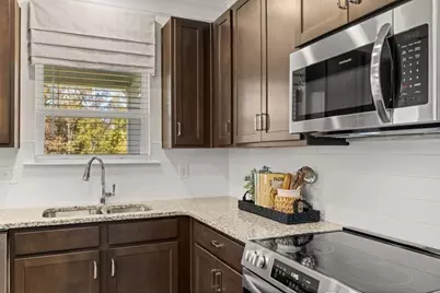 523 Grover Street, Hoschton, GA 30548 - Photo 8
