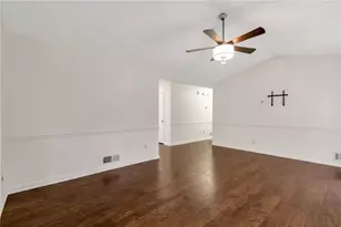 4097 Stacy Ln, Snellville, GA 30039 - Photo 8