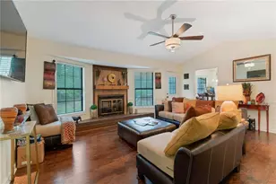 4097 Stacy Ln, Snellville, GA 30039 - Photo 8