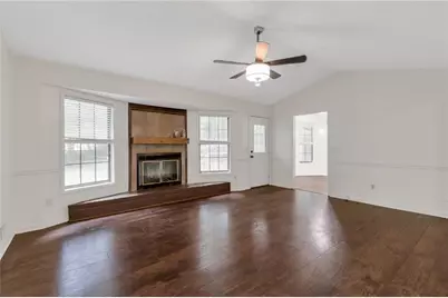 4097 Stacy Lane, Snellville, GA 30039 - Photo 6