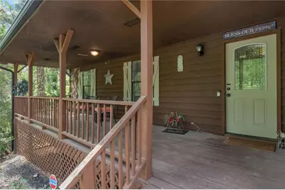 4097 Stacy Lane, Snellville, GA 30039 - Photo 4