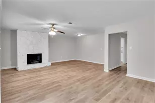 5796 Bobbin Ln, Lithonia, GA 30058 - Photo 4